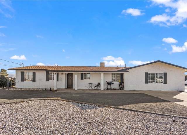 Property at 16405 Mesa St, Hesperia, CA 92345, 9 beds, 7 baths