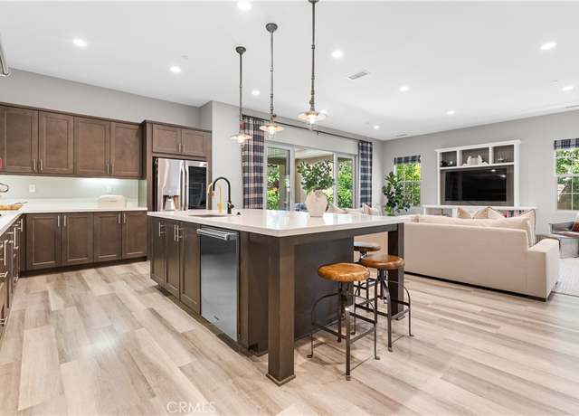 Property at 20 Entonar Rd, Rancho Mission Viejo, CA 92694, 4 beds, 4.5 baths