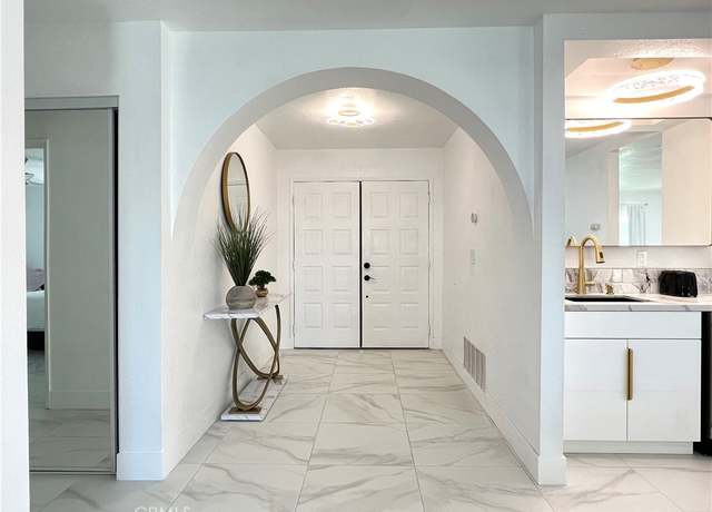 Property at 445 E San Rafael Dr, Palm Springs, CA 92262, 3 beds, 2 baths
