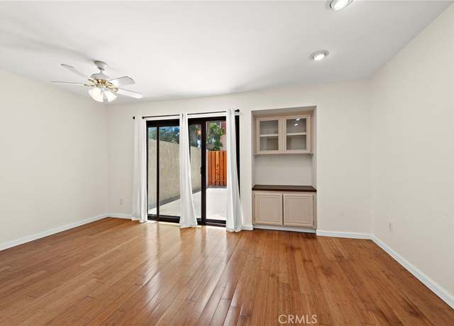 Property at 310 W Imperial Ave #6, El Segundo, CA 90245, 2 beds, 2.5 baths