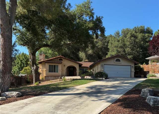 Property at 138 15th St, Paso Robles, CA 93446, 3 beds, 2 baths