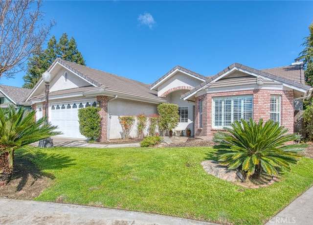 Property at 365 W Vartikian Ave, Clovis, CA 93612, 4 beds, 2 baths