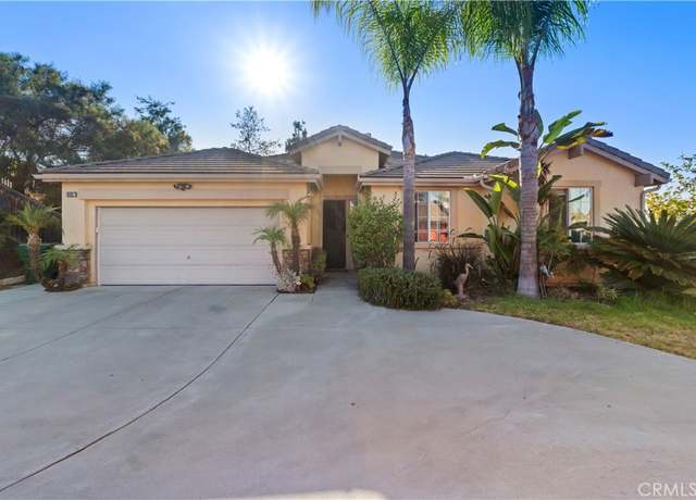 Property at 871 Niguel St, Oceanside, CA 92057, 4 beds, 3 baths