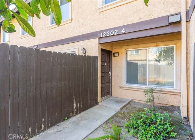 Property at 12302 Runnymede St #4, North Hollywood, CA 91605, 2 beds, 1.5 baths