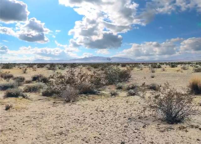 Property at 21 Diamond Bar Rd, 29 Palms, CA 92277