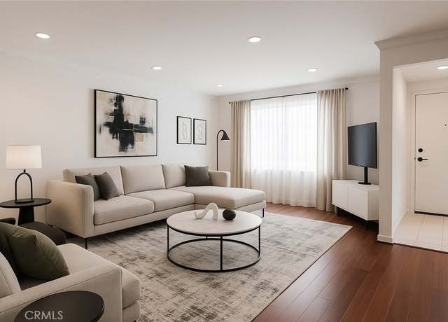Property at 21620 Burbank Blvd #22, Woodland Hills, CA 91367, 2 beds, 3 baths