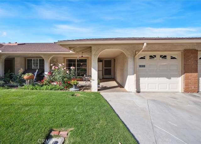 Property at 19309 Flowers Ct, Newhall, CA 91321, 2 beds, 2 baths