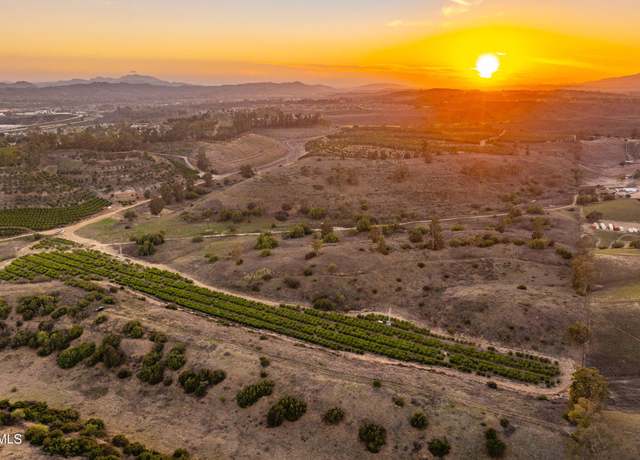 Property at 15299 Middle Ranch Rd, Moorpark, CA 93021