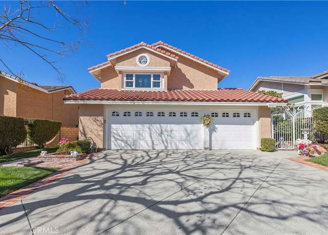 Property at 22557 Fenwall Dr, Saugus, CA 91350, 3 beds, 3 baths