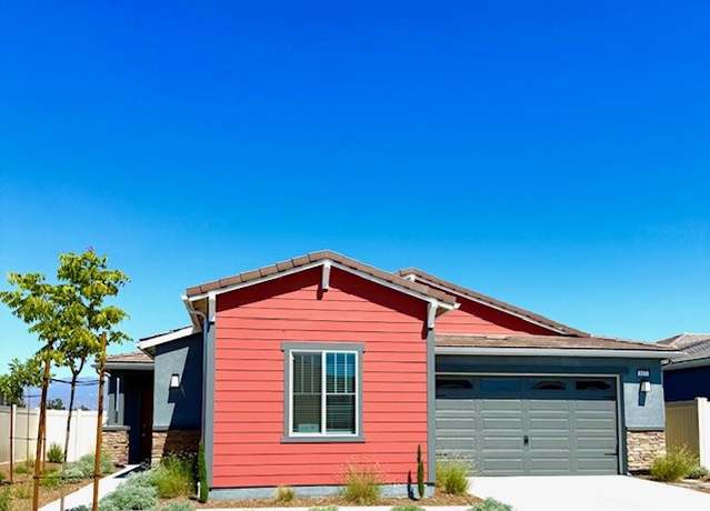 Property at 817 Longhorn Dr, San Jacinto, CA 92582, 4 beds, 3 baths