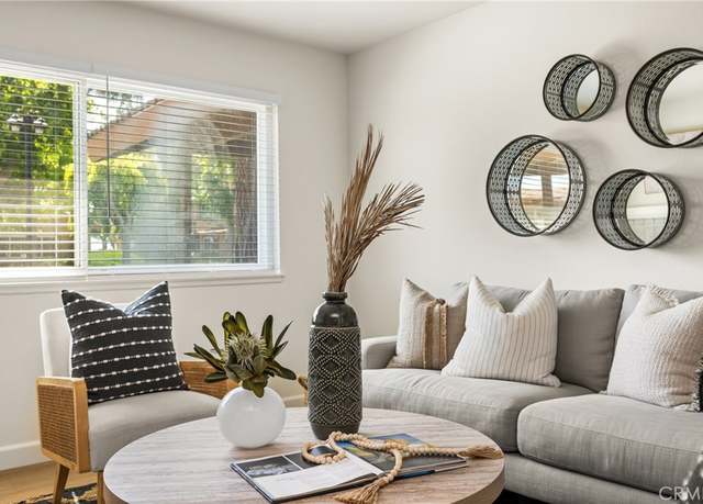 Property at 206 Bay Meadows Dr, Placentia, CA 92870, 3 beds, 2.5 baths