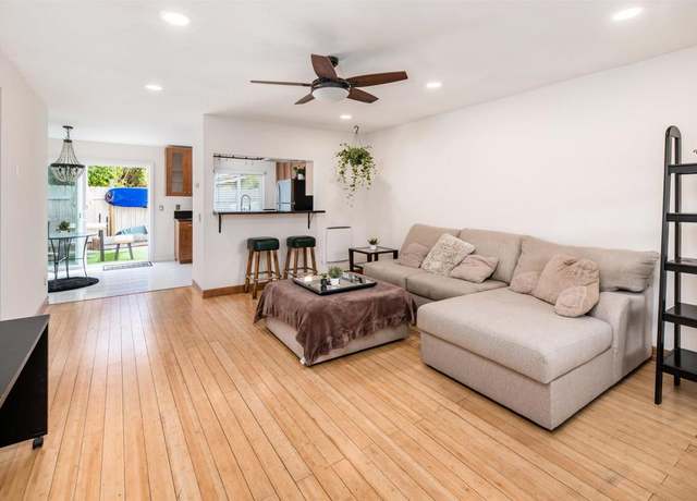 Property at 802 Regal Rd Unit 4M, Encinitas, CA 92024, 2 beds, 2 baths