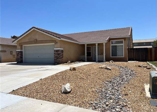 Property at 13633 Bentwood St, Hesperia, CA 92344, 3 beds, 2 baths