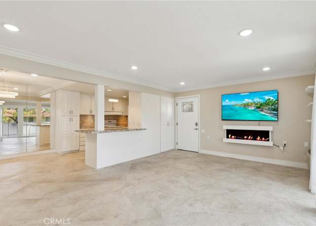 Property at 879 Via Mendoza Unit B, Laguna Woods, CA 92637, 2 beds, 2 baths