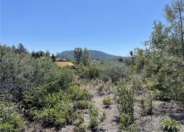 Property at 11 Suncrest Dr, Oakhurst, CA 93644