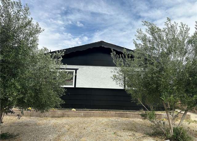 Property at 45208 17th St W, Lancaster, CA 93534, 3 beds, 2 baths