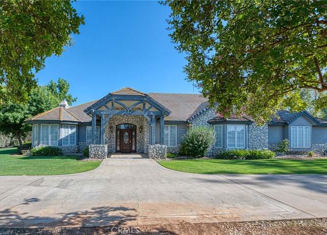 Property at 10673 E Bullard Ave, Clovis, CA 93619, 3 beds, 4 baths