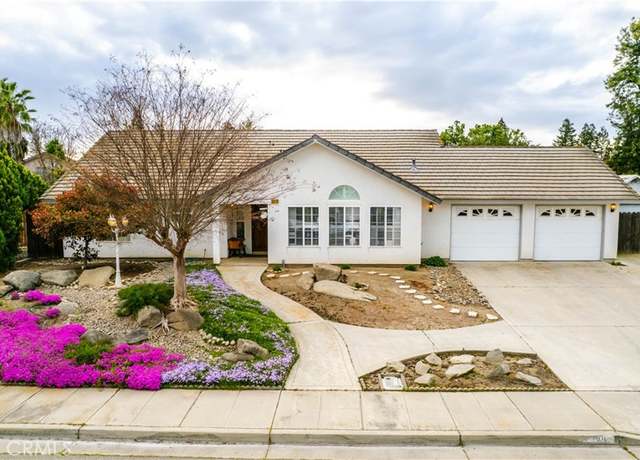 Property at 1029 Penny St, Chowchilla, CA 93610, 3 beds, 2 baths