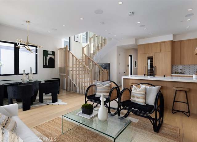 Property at 2322 Pacific Dr, Corona Del Mar, CA 92625, 3 beds, 4 baths
