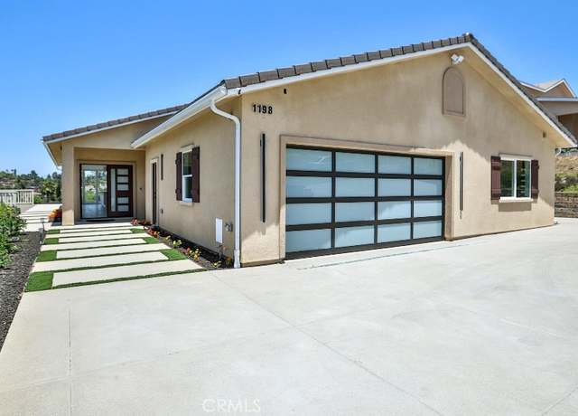 Property at 1198 Barbara Dr, Vista, CA 92084, 4 beds, 4.5 baths
