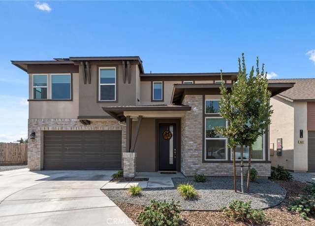 Property at 4537 S Ernest St, Visalia, CA 93277, 4 beds, 3.5 baths