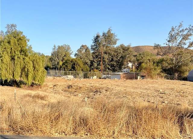 Property at 4 Cottontail Dr, Quail Valley, CA 92587