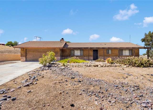 Property at 8128 Mono Dr, Hesperia, CA 92345, 3 beds, 2 baths