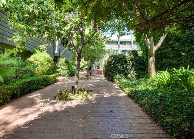 Property at 11773 W Sunset Blvd, Los Angeles, CA 90049, 2 beds, 2.5 baths