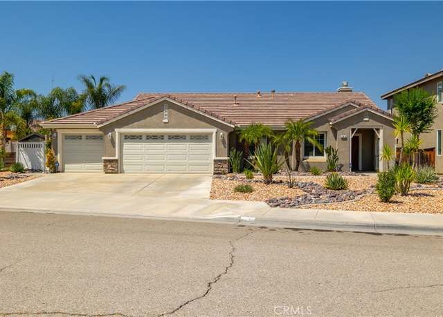 Property at 246 Berisso Ct, San Jacinto, CA 92582, 3 beds, 2 baths