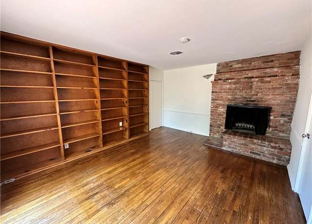 Property at 14655 Morrison St, Sherman Oaks, CA 91403, 3 beds, 2 baths