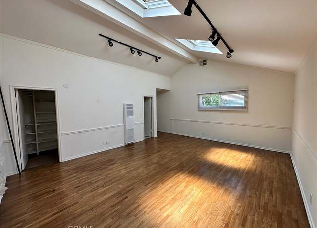 Property at 14655 Morrison St, Sherman Oaks, CA 91403, 3 beds, 2 baths