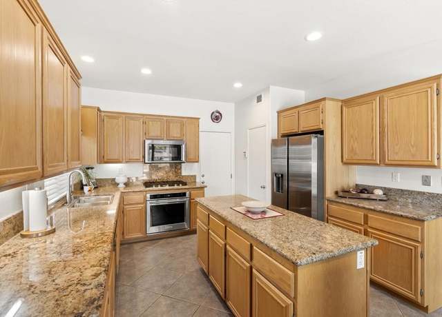 Property at 1222 N Creekside Dr, Chula Vista, CA 91915, 4 beds, 3 baths