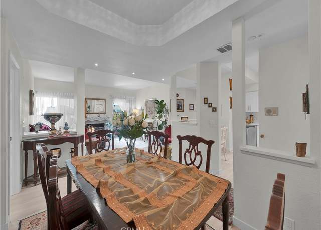 Property at 5420 Sylmar Ave #113, Sherman Oaks, CA 91401, 2 beds, 2 baths