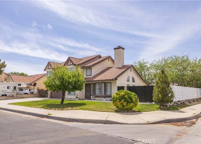 Property at 37543 Monarch St, Palmdale, CA 93552, 4 beds, 3 baths