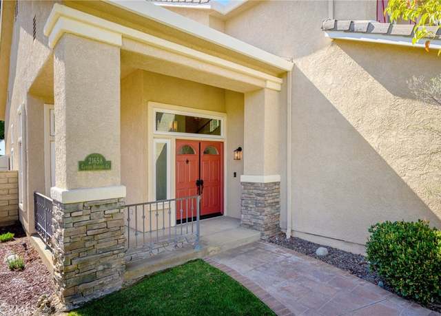 Property at 21658 Canyon Heights Cir, Saugus, CA 91390, 4 beds, 3 baths