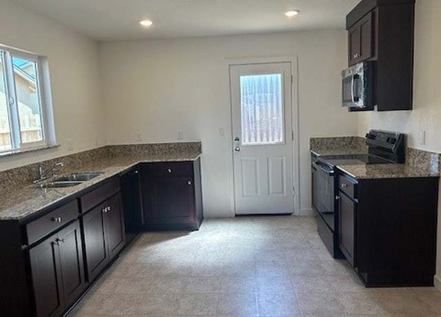 Property at 744 Brent Ct, Merced, CA 95341, 3 beds, 2 baths