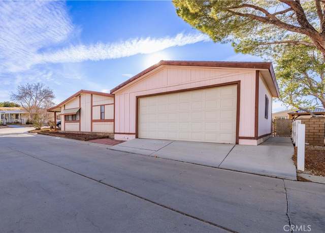 Property at 1030 E Avenue S #89, Palmdale, CA 93550, 3 beds, 2 baths