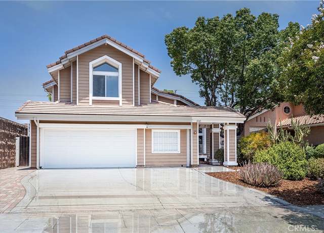 Property at 2141 W Pacific Ave, Burbank, CA 91506, 4 beds, 3 baths