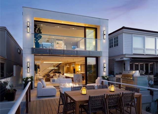 Property at 642 Via Lido Nord, Newport Beach, CA 92663, 4 beds, 4 baths