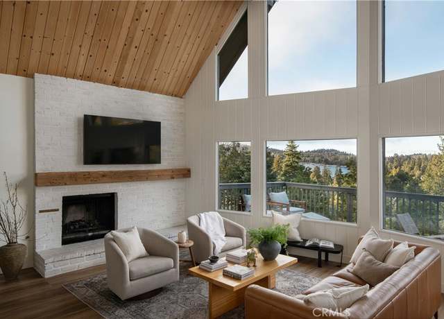 Property at 28616 Shenandoah Dr, Lake Arrowhead, CA 92352, 4 beds, 3.5 baths