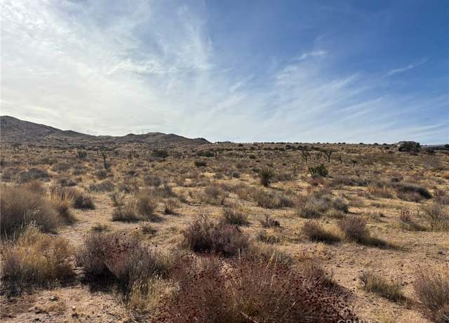Property at 13 Luna Mountain Rd, Apple Valley, CA 92308