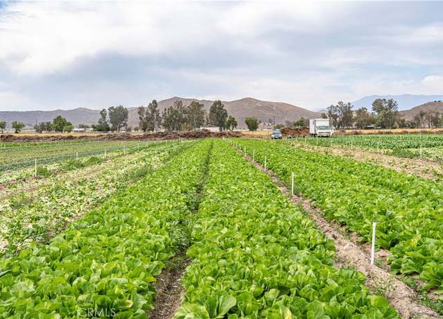 Property at 34250 Olive Ave, Winchester, CA 92596, 5 beds, 3 baths