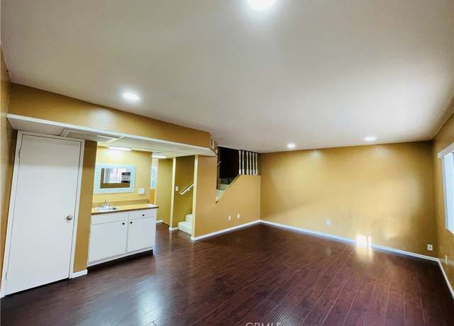 Property at 8532 Columbus Ave #23, North Hills, CA 91343, 3 beds, 2.5 baths