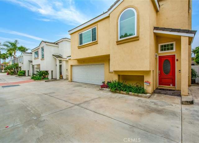 Property at 2525 Orange Ave Unit E, Costa Mesa, CA 92627, 3 beds, 2.5 baths