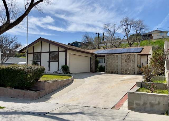 Property at 27231 Cabrera Ave, Saugus, CA 91350, 4 beds, 2 baths