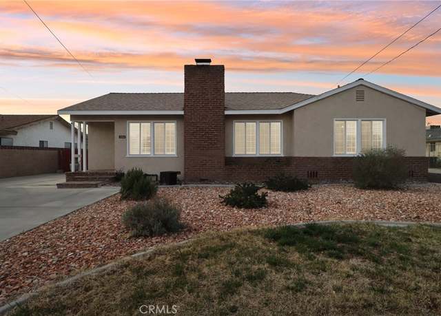 Property at 1202 W Lancaster Blvd, Lancaster, CA 93534, 3 beds, 2 baths