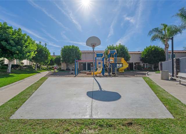 Property at 700 W La Veta Ave Unit P15, Orange, CA 92868, 1 bed, 1 bath