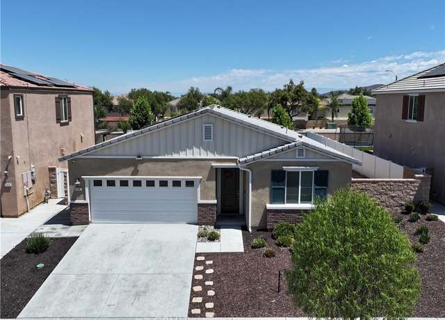 Property at 27082 Nolana Way, Menifee, CA 92584, 4 beds, 2 baths