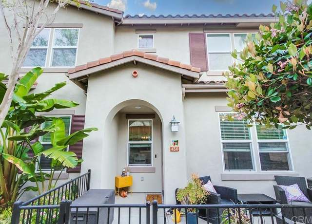 Property at 430 Caminito Azul, Vista, CA 92083, 3 beds, 2.5 baths