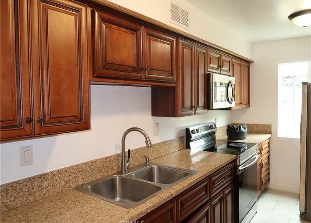 Property at 8055 Canby Ave #5, Reseda, CA 91335, 3 beds, 2.5 baths